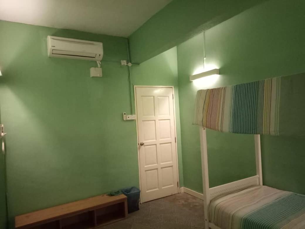 Langkawi Dormitorio Pantai Cenang  Exterior photo